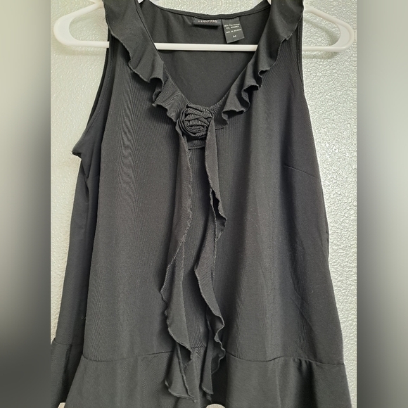 New York & Company Sleeveless Ruffled Shirt  Size M - Picture 2 of 4